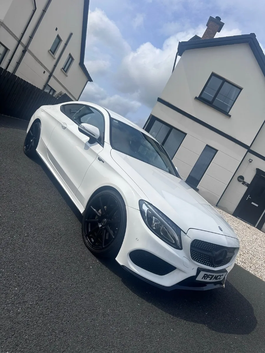 Mercedes-Benz C-Class 2016 - Image 2
