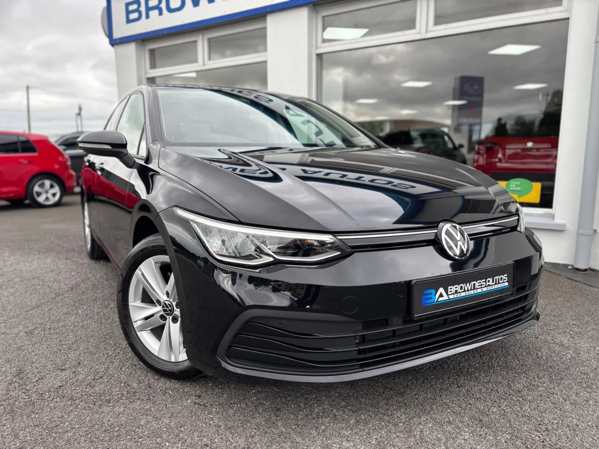 2022 Volkswagen Golf Life 1.5 Petrol 150 BHP - Image 4
