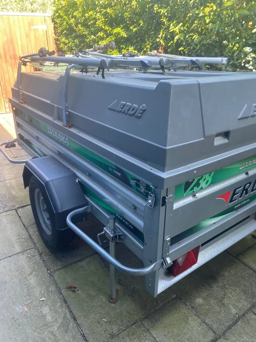 Erde Daxara 238 Hard Top Trailer | 5 bike racks - Image 1