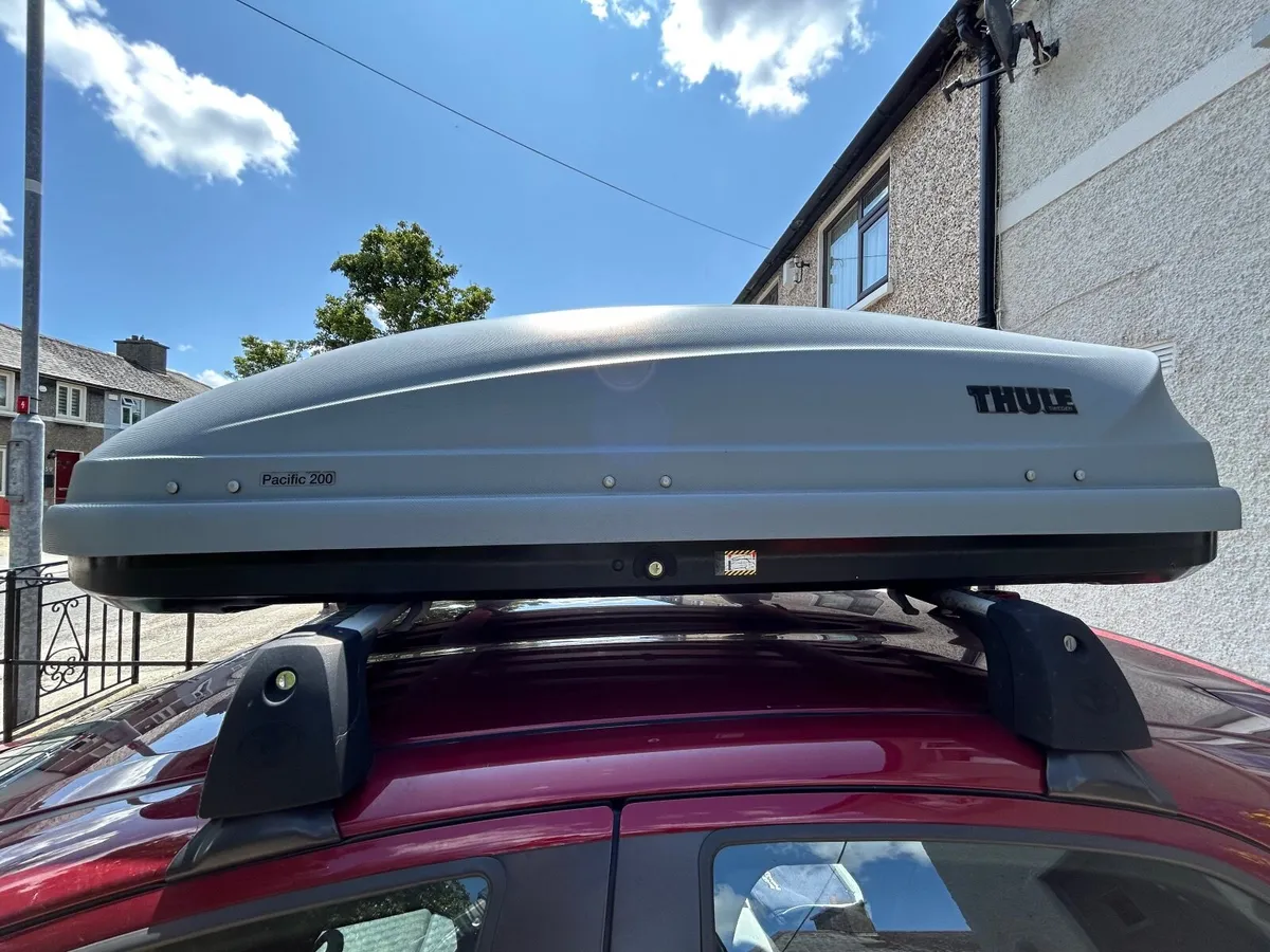 Thule roof box