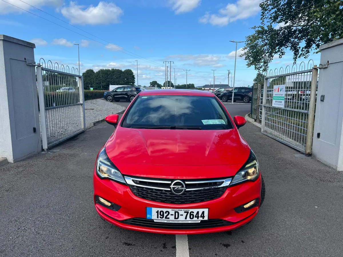 Opel Astra 120 Year Edition 2019 - Image 2