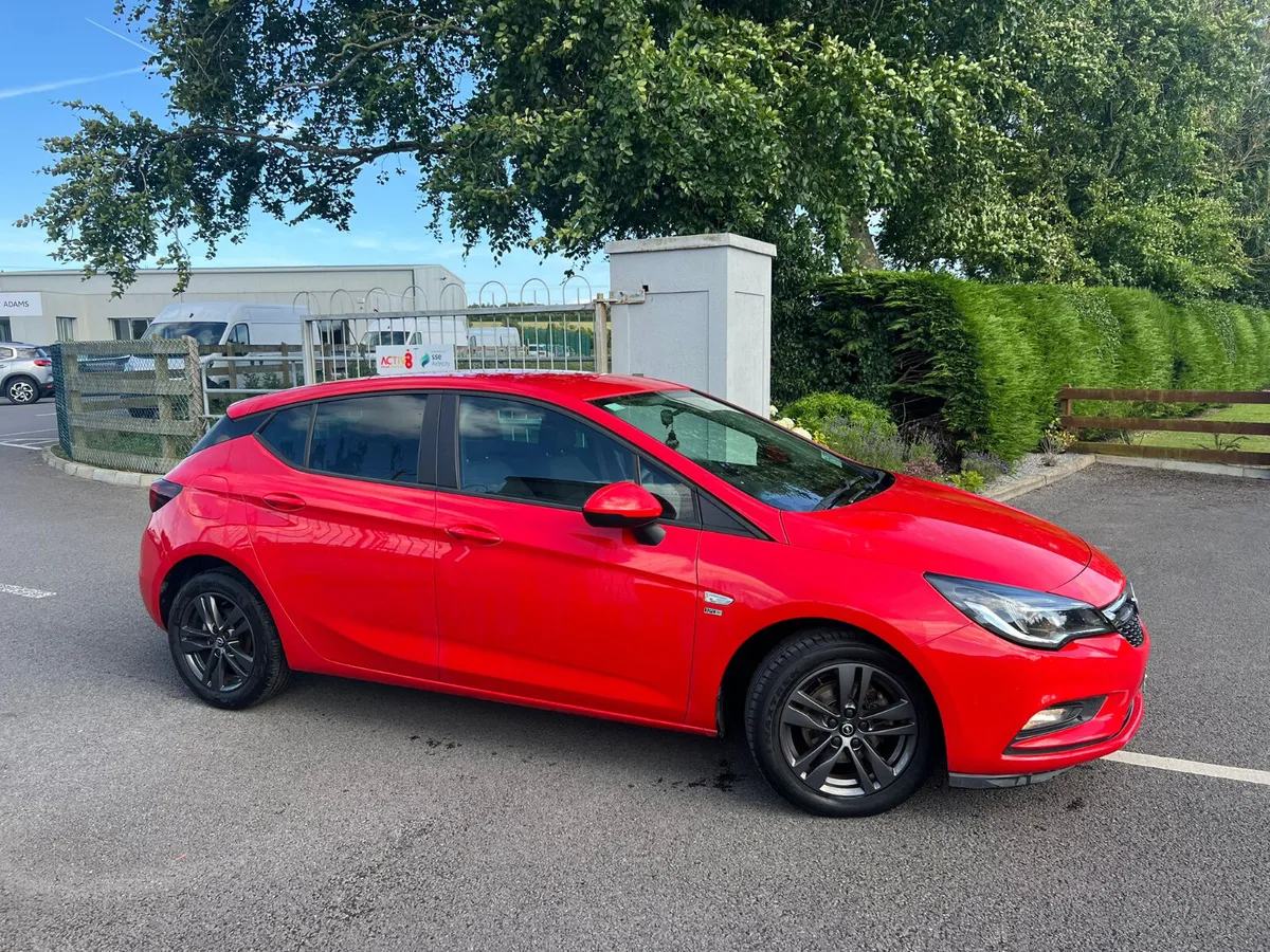 Opel Astra 120 Year Edition 2019 - Image 3
