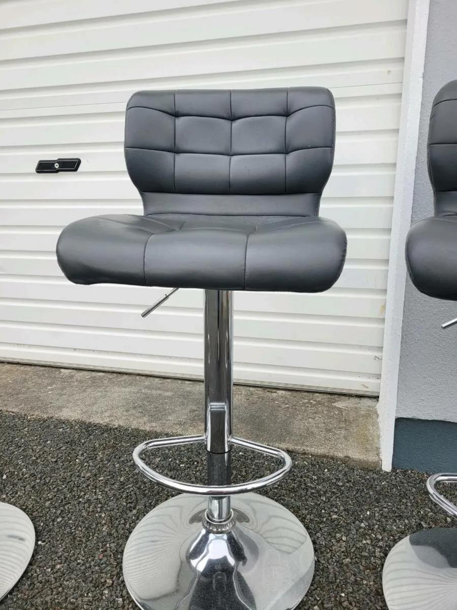 Height adjustable kitchen chairs - Image 2