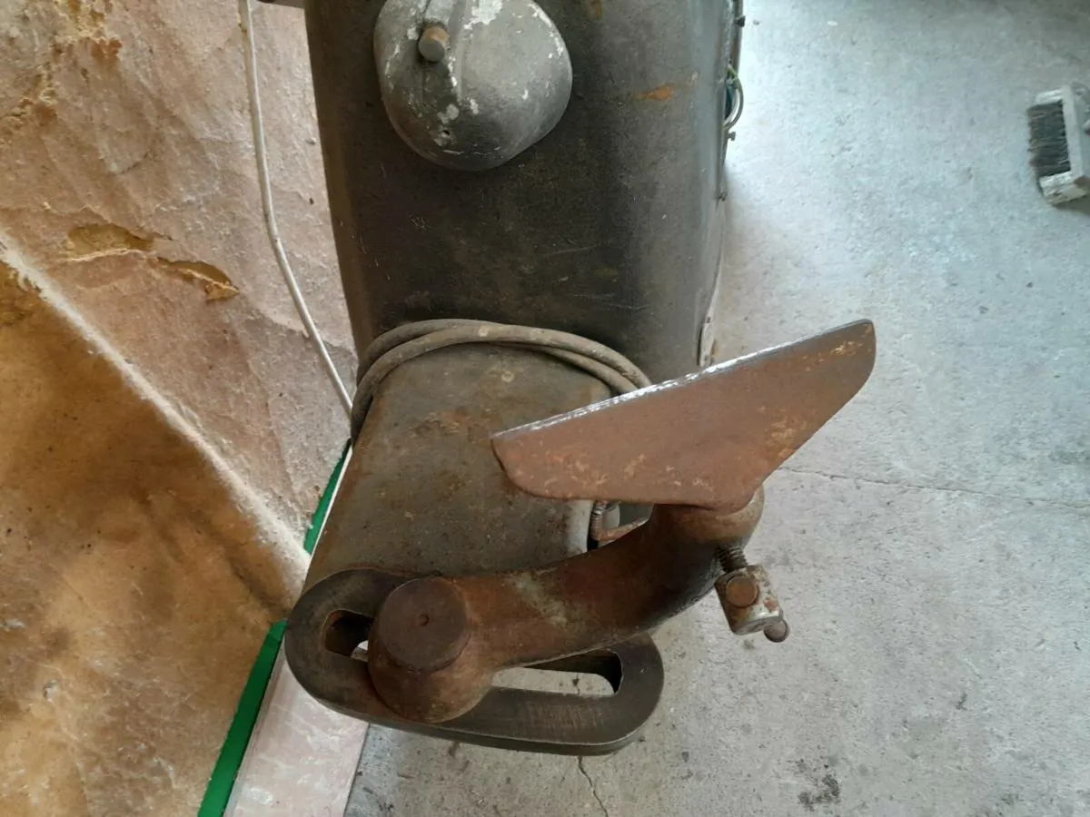 Union Graduate wood turning lathe - Image 4