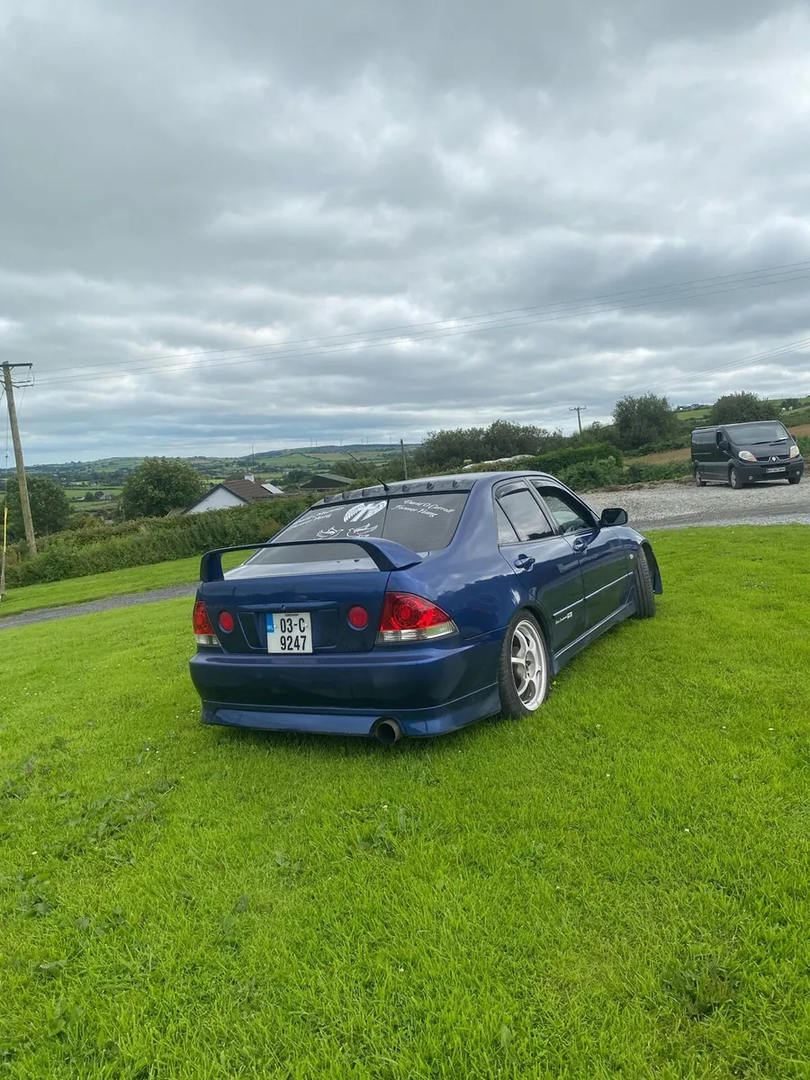 Is200 - Image 3