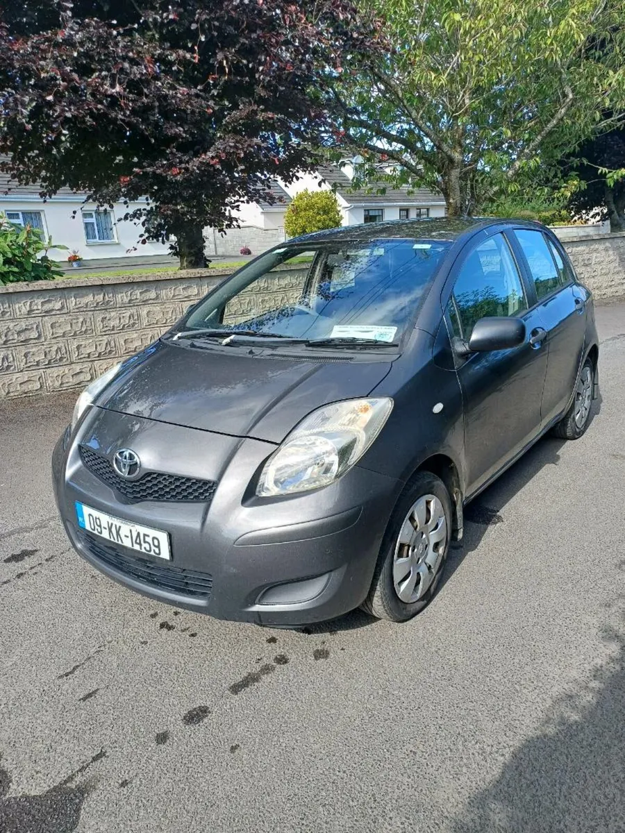 TOYOTA YARIS 2009 - Image 2