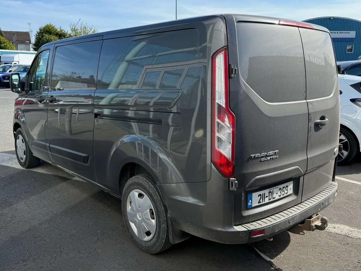 Ford Transit Custom Van **AUTO** - Image 4