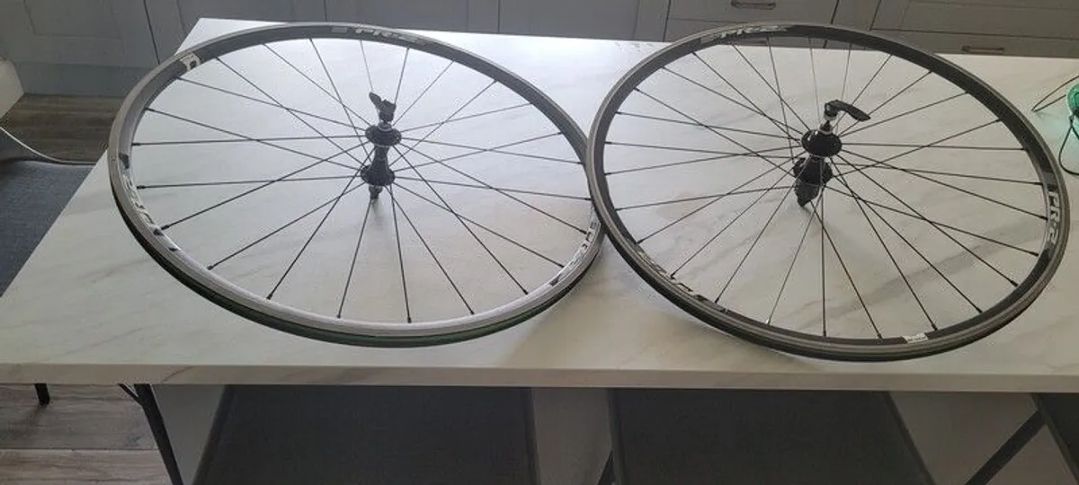 Giant PR-2 Wheelset (Rim Brake) - Image 3