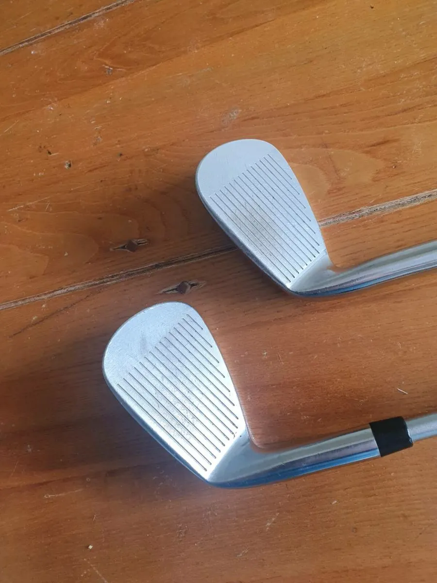 TAYLORMADE P730 PW & 9 IRON - Image 3