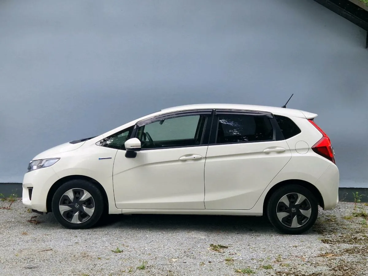 2016 HONDA FIT LIKE A NEW CAR 2027 NCT - Image 4