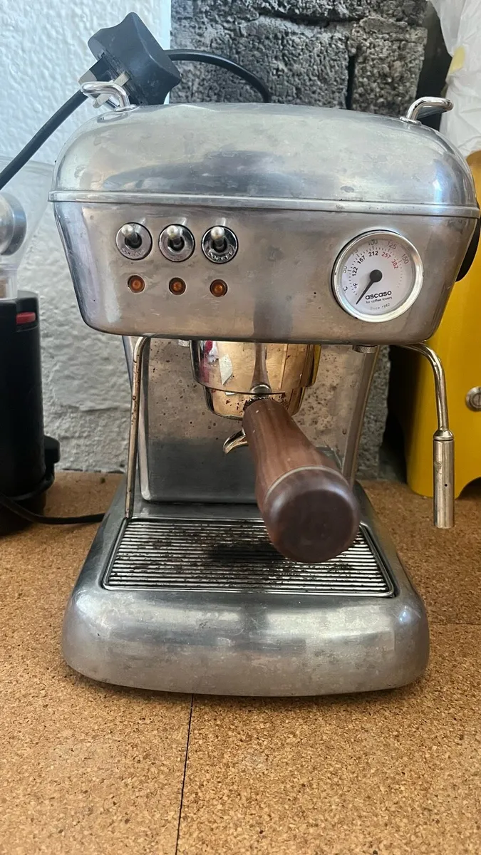 Ascaso Dream, bodum grinder and scales - Image 1