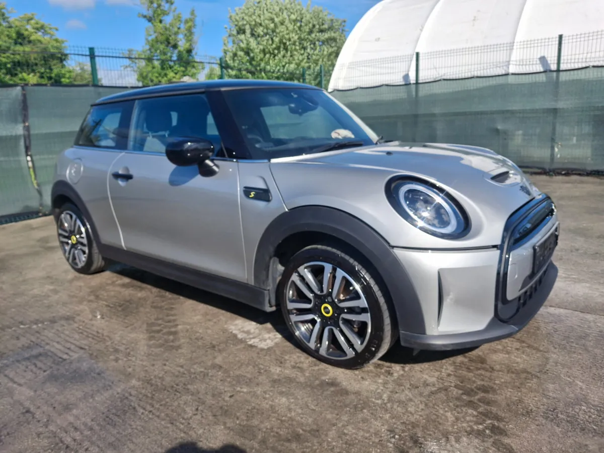 231 Mini Cooper S EV  Fully electric  Automatic - Image 2