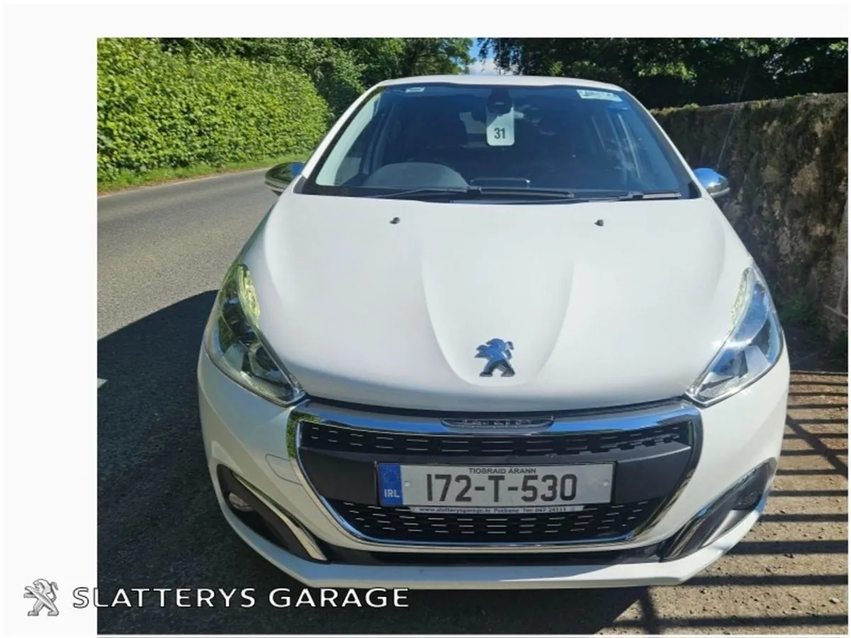 Peugeot 208 1.2 Puretech 82 bhp Allure 5dr - Image 2