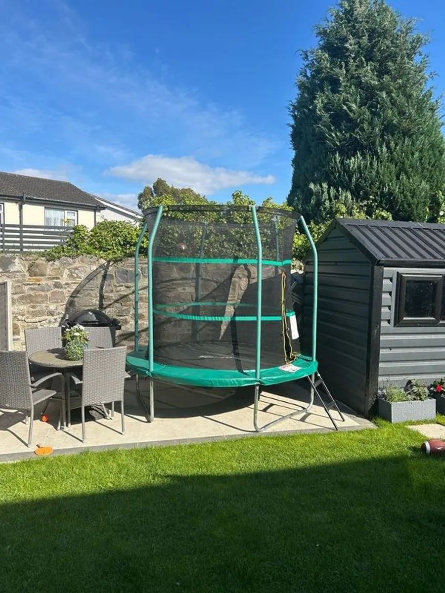 trampoline - Image 1