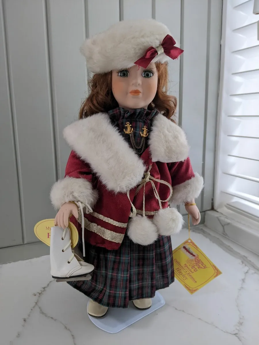 Porcelain doll - Image 1