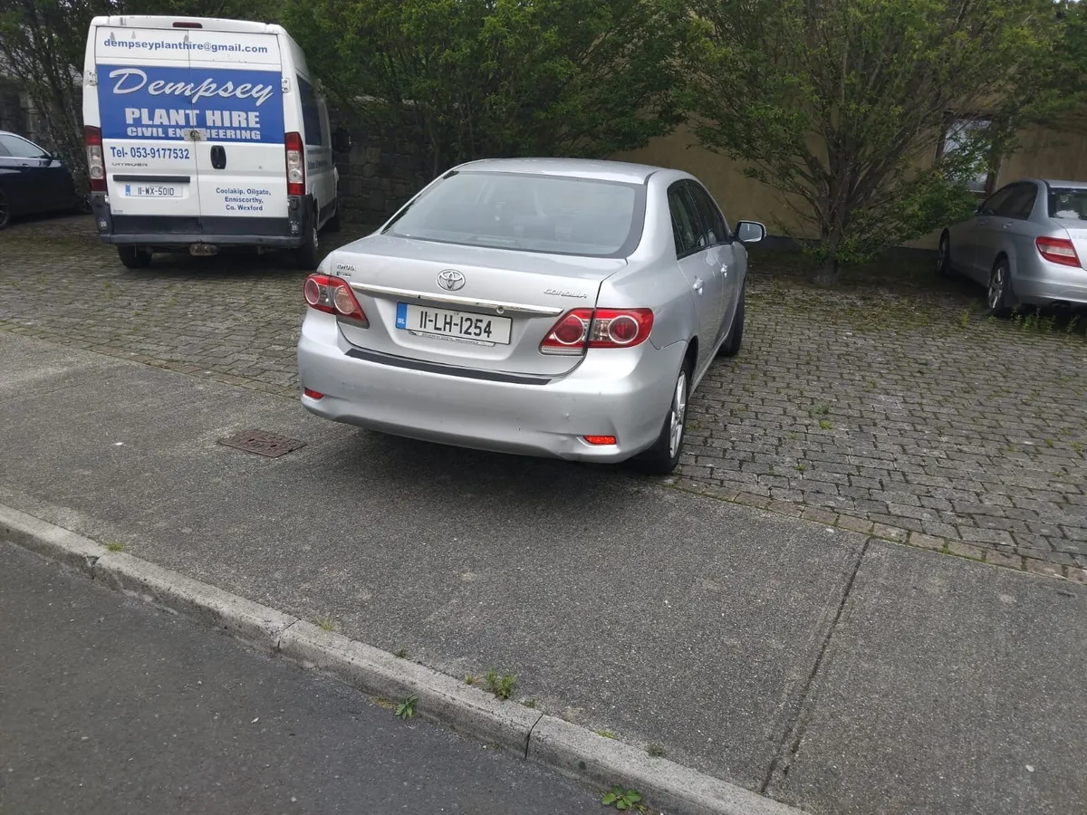 Toyota Corolla 2011 - Image 3
