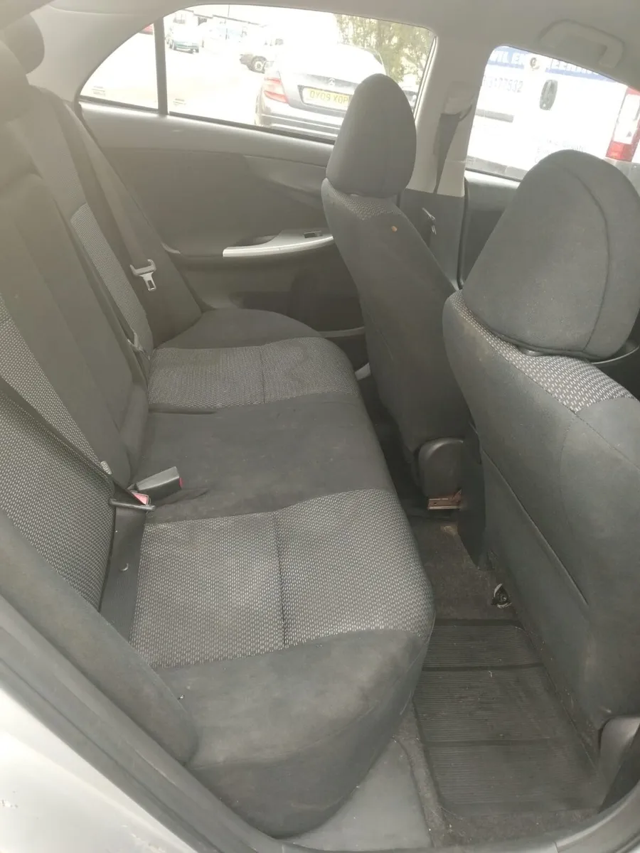 Toyota Corolla 2011 - Image 4