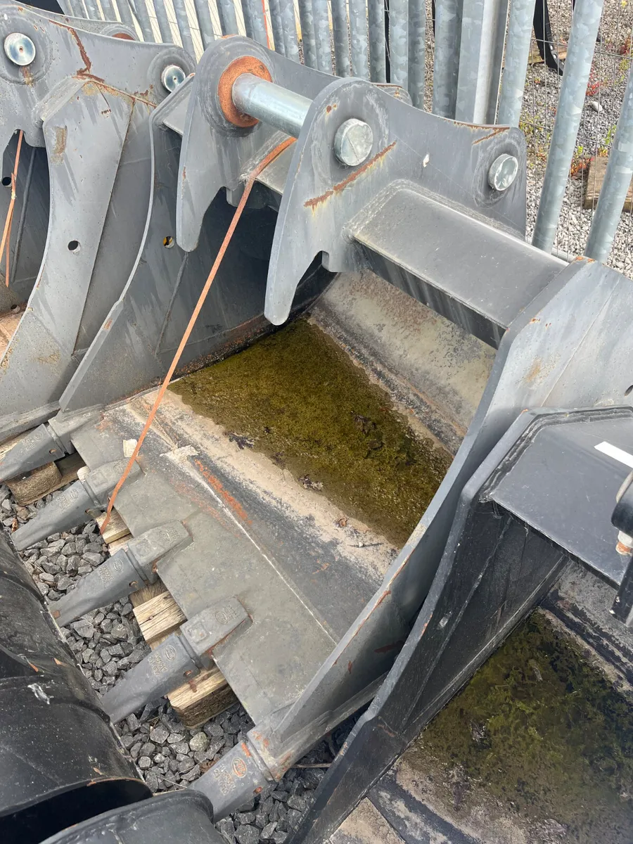 4ft Geith Digging Bucket - Image 1
