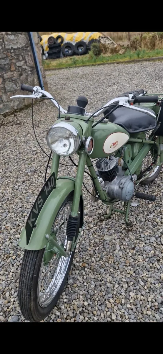 BSA 125 - Image 2
