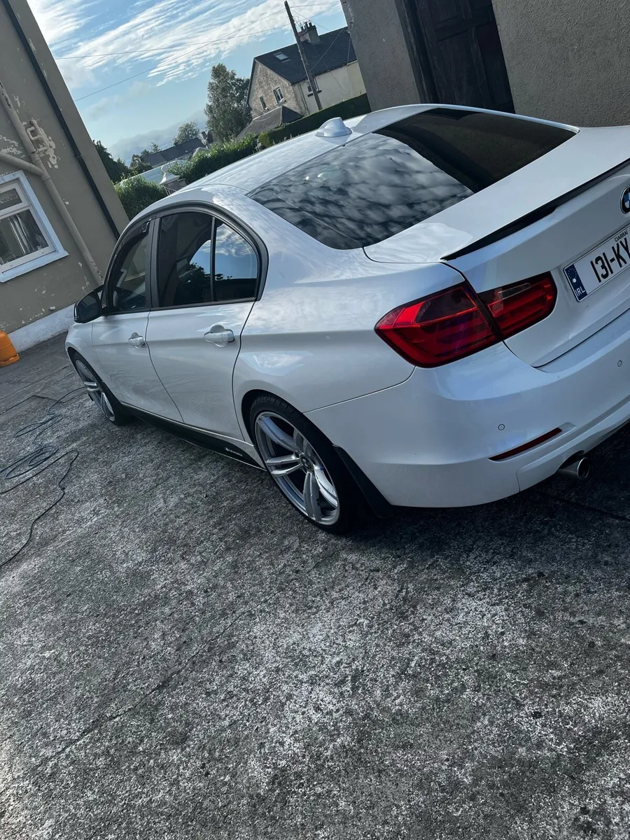 BMW f30 320d - Image 2