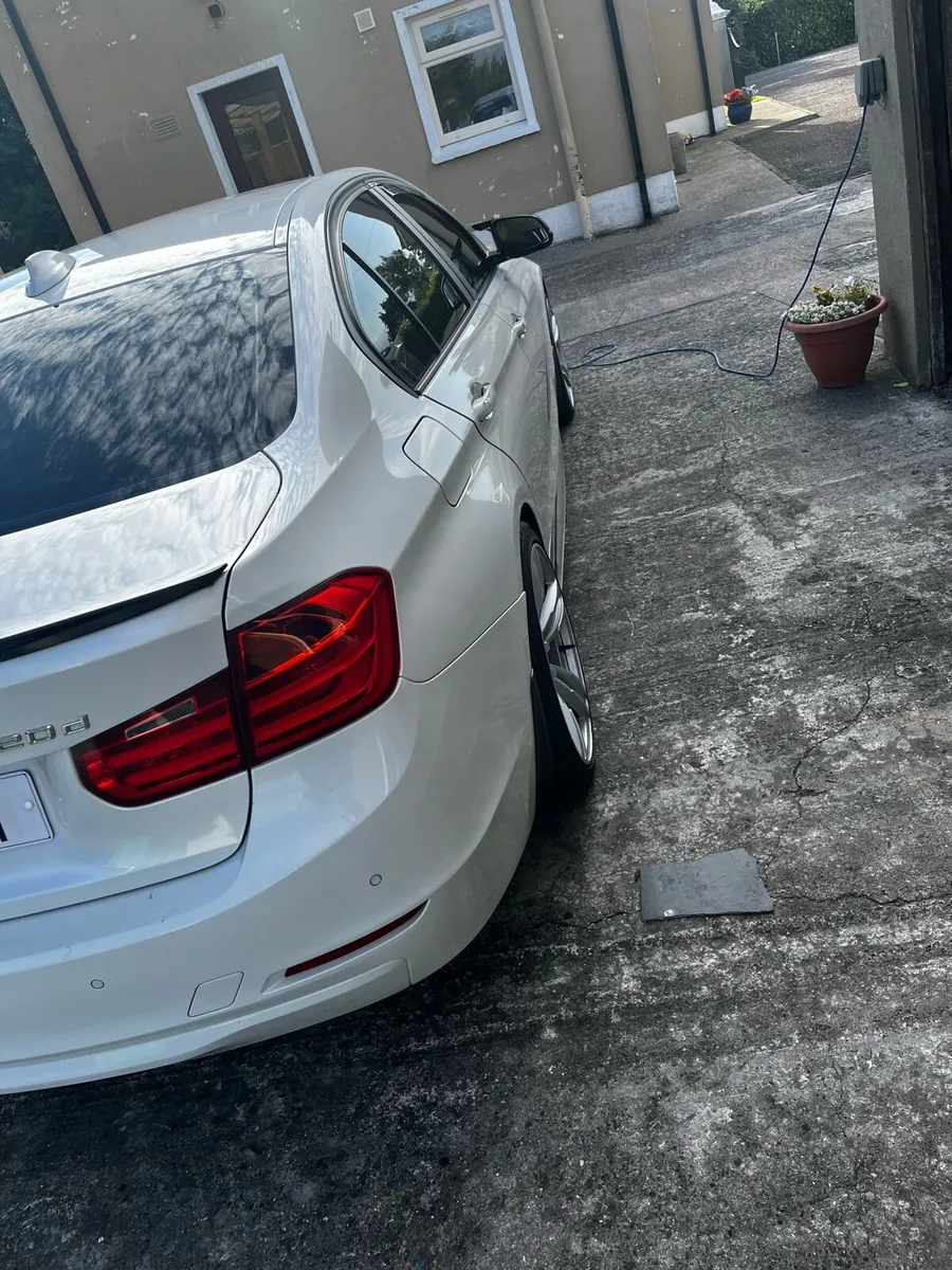 BMW f30 320d - Image 4