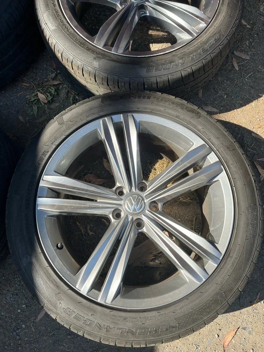 19’ Genuine Vw R-Line 5x112 alloy wheels - Image 4