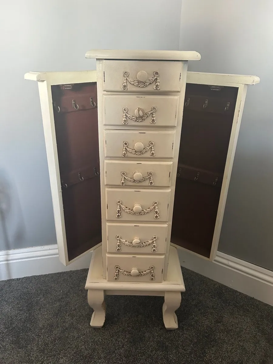 Furniture - Image 3