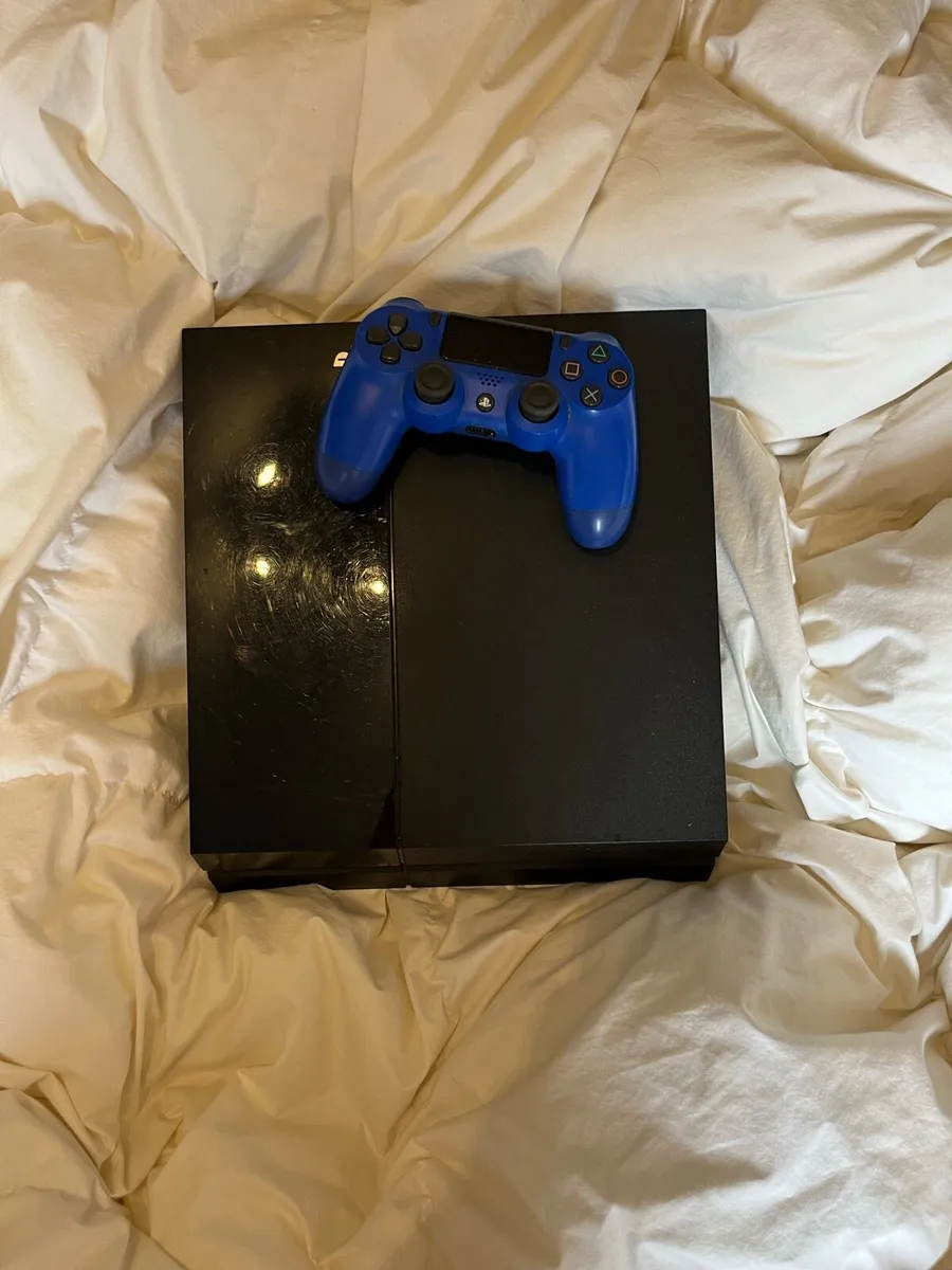 Playstation 4 - Image 1