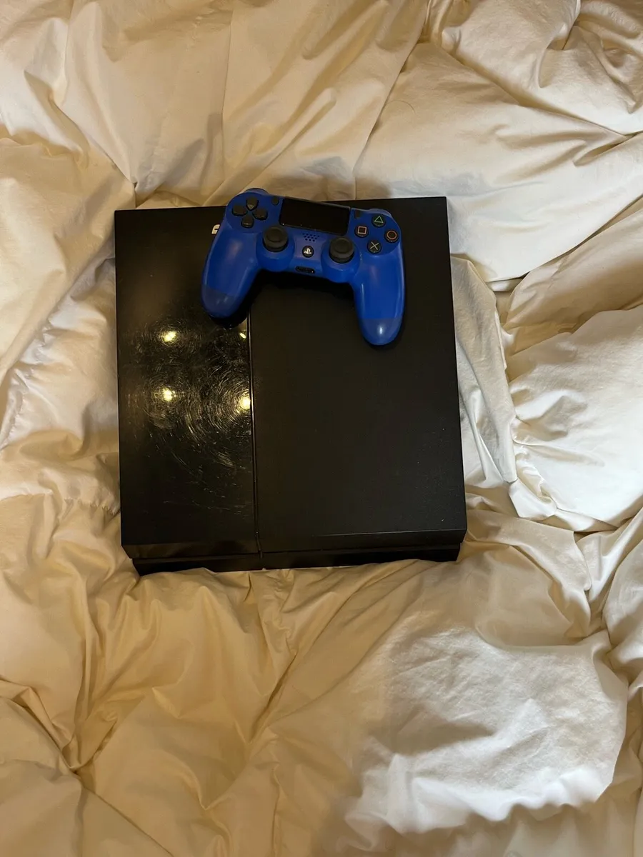 Playstation 4 - Image 2