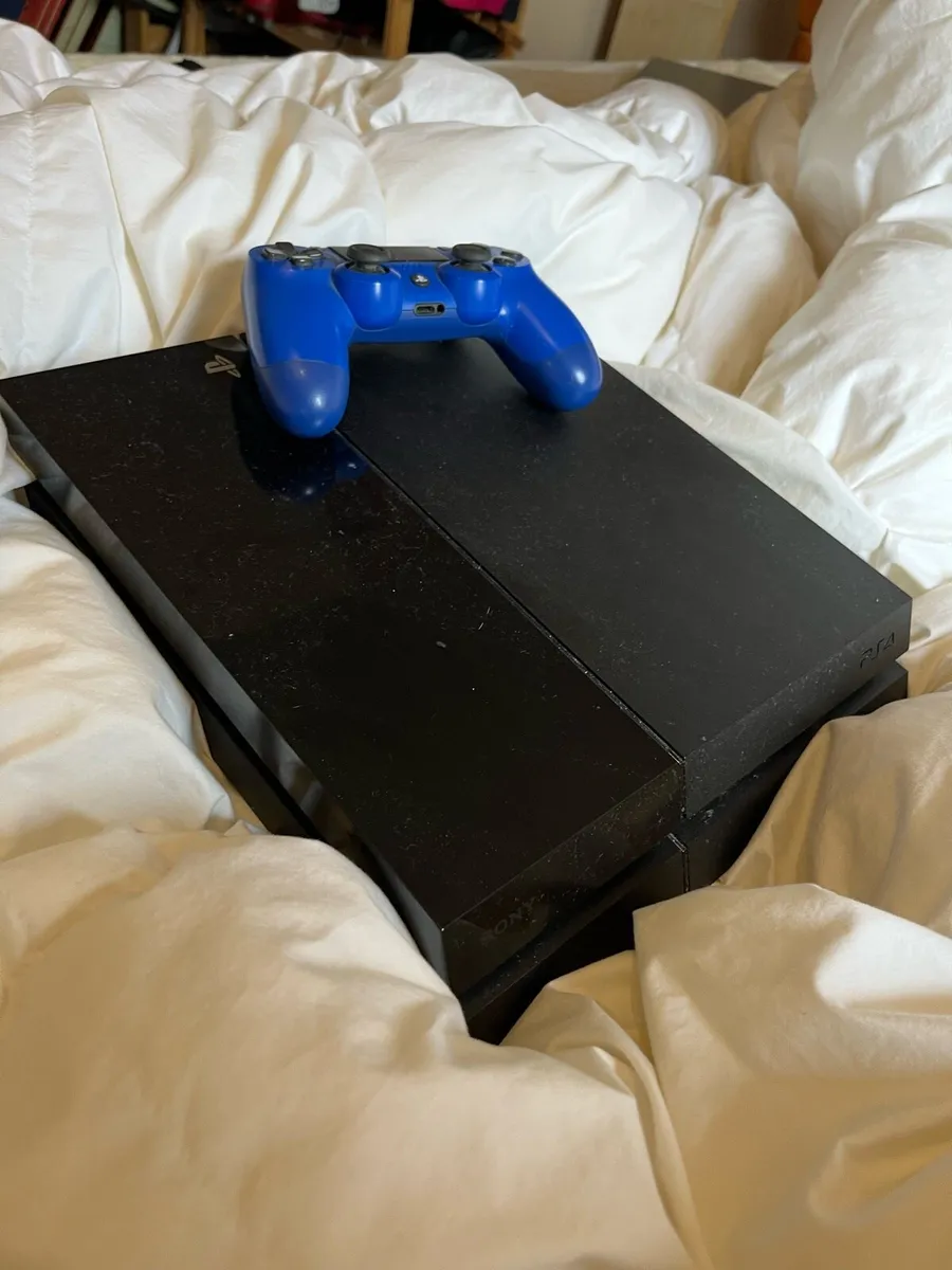 Playstation 4 - Image 3