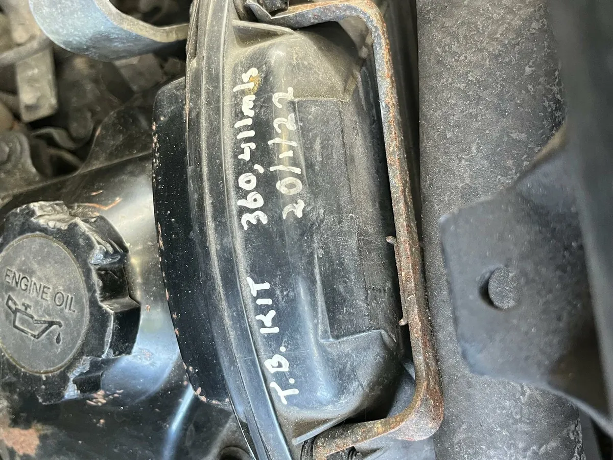 Toyota HiAce 2000 - Image 4