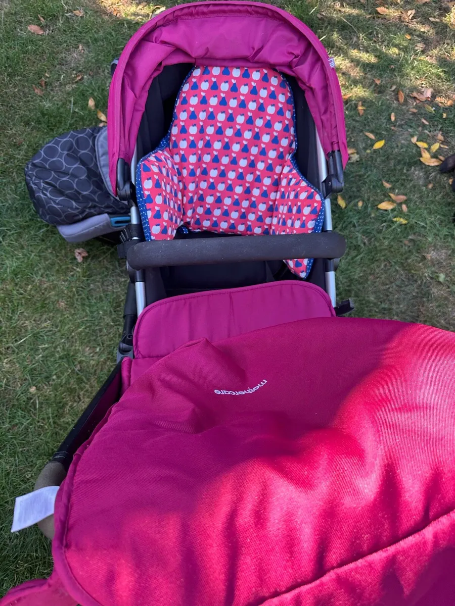 Child buggy - Image 1