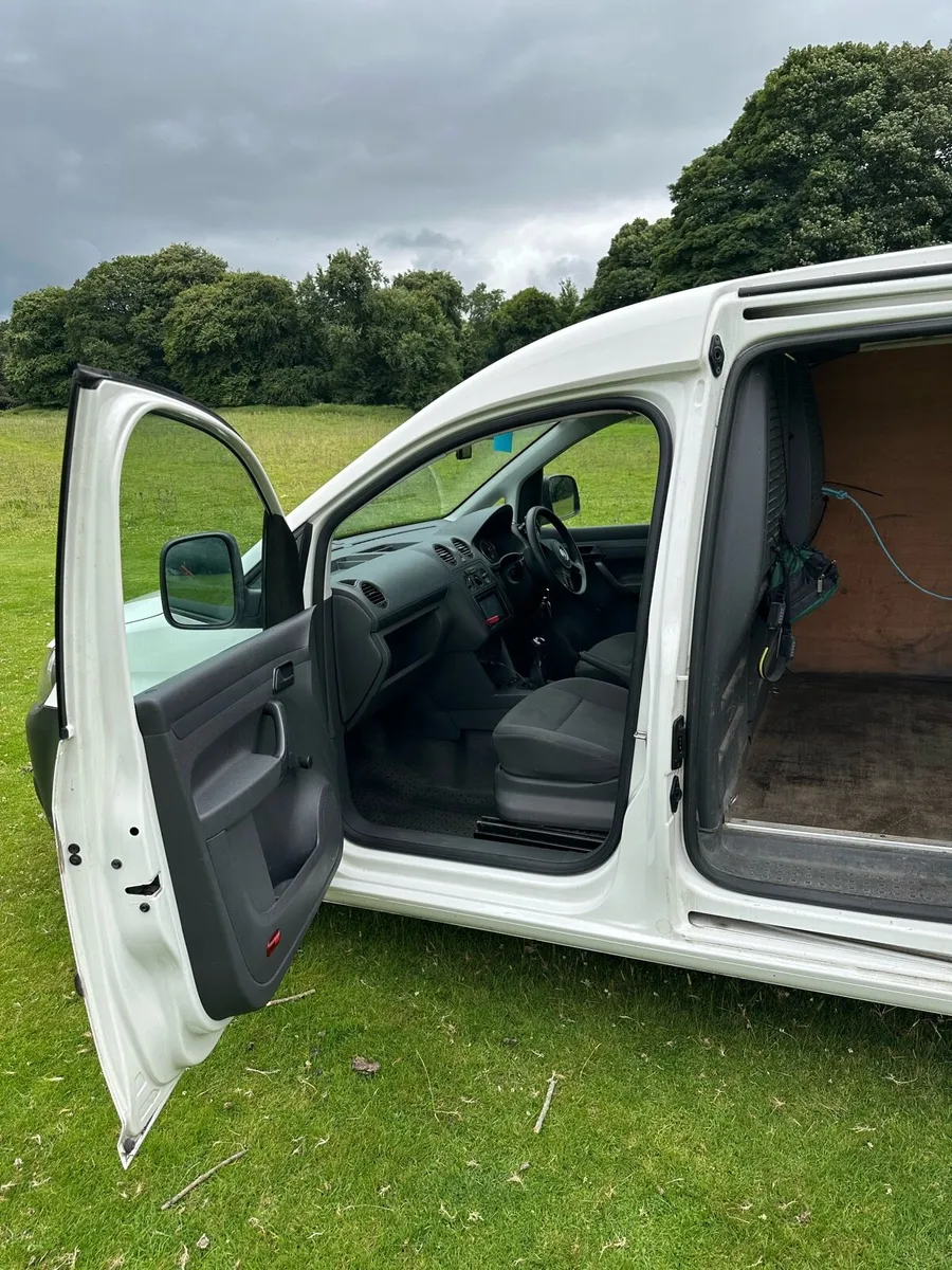 Vw Caddy 2014 - Image 4