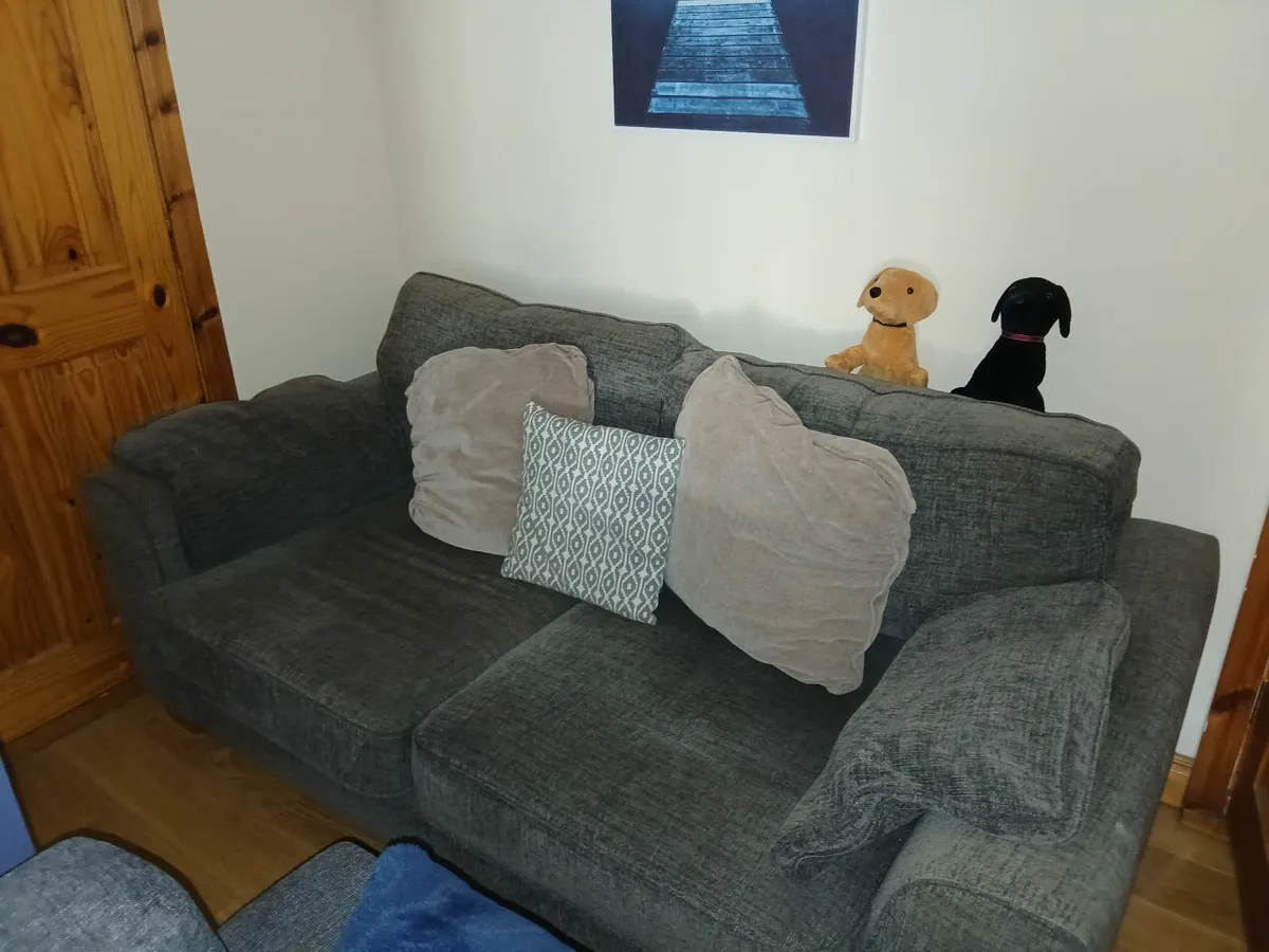 2 Seater Sofa - Image 3