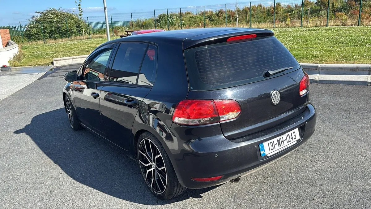 2013 Volkswagen Golf 1.6 Tdi high line - Image 4