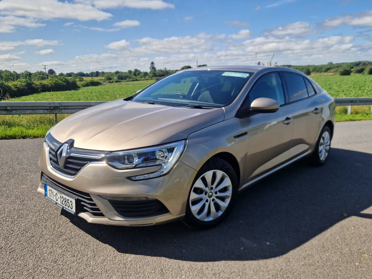 Automatic.Renault Megane  GRAND COUPE EXPRESSION - Image 1