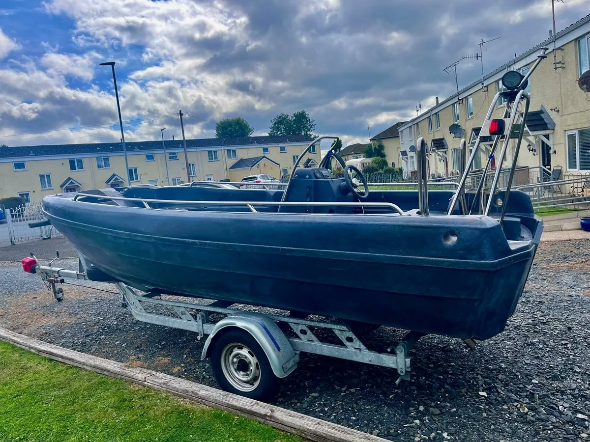 Pioner Multi Boat with trailer - Image 2