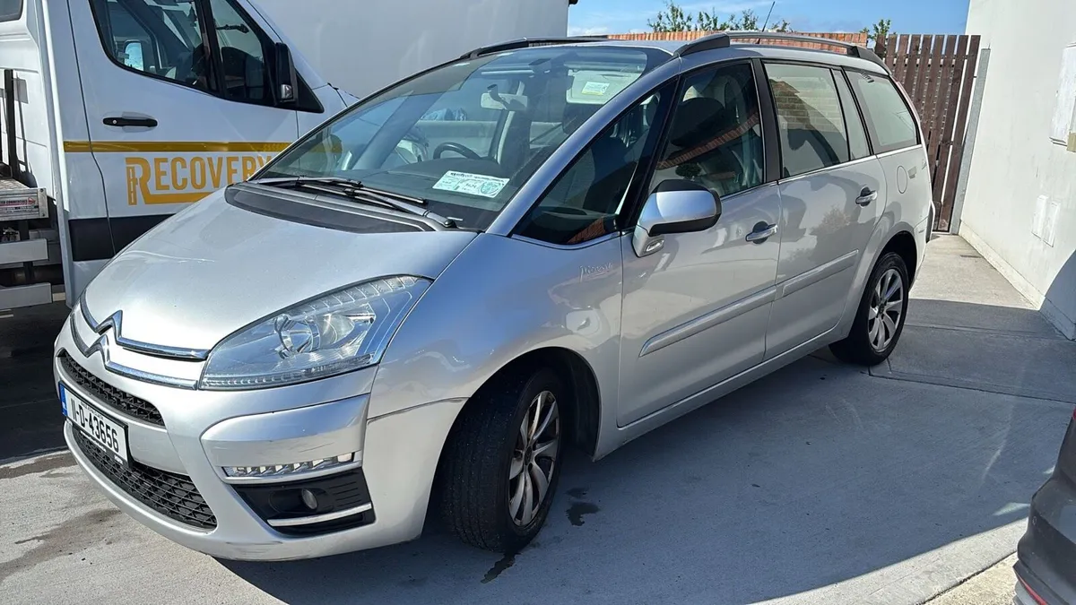 2011 c4 Citroen Pasco 7 seater tax 08/25 - Image 1
