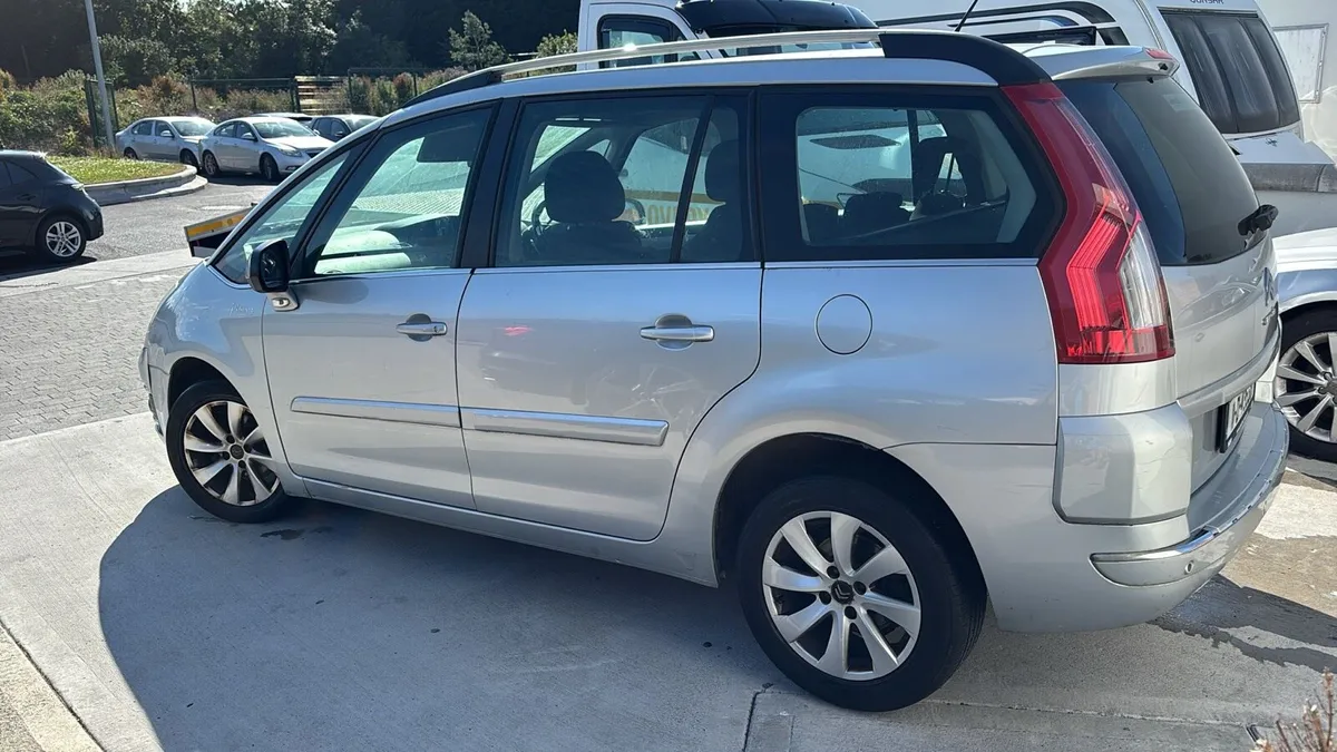 2011 c4 Citroen Pasco 7 seater tax 08/25 - Image 4