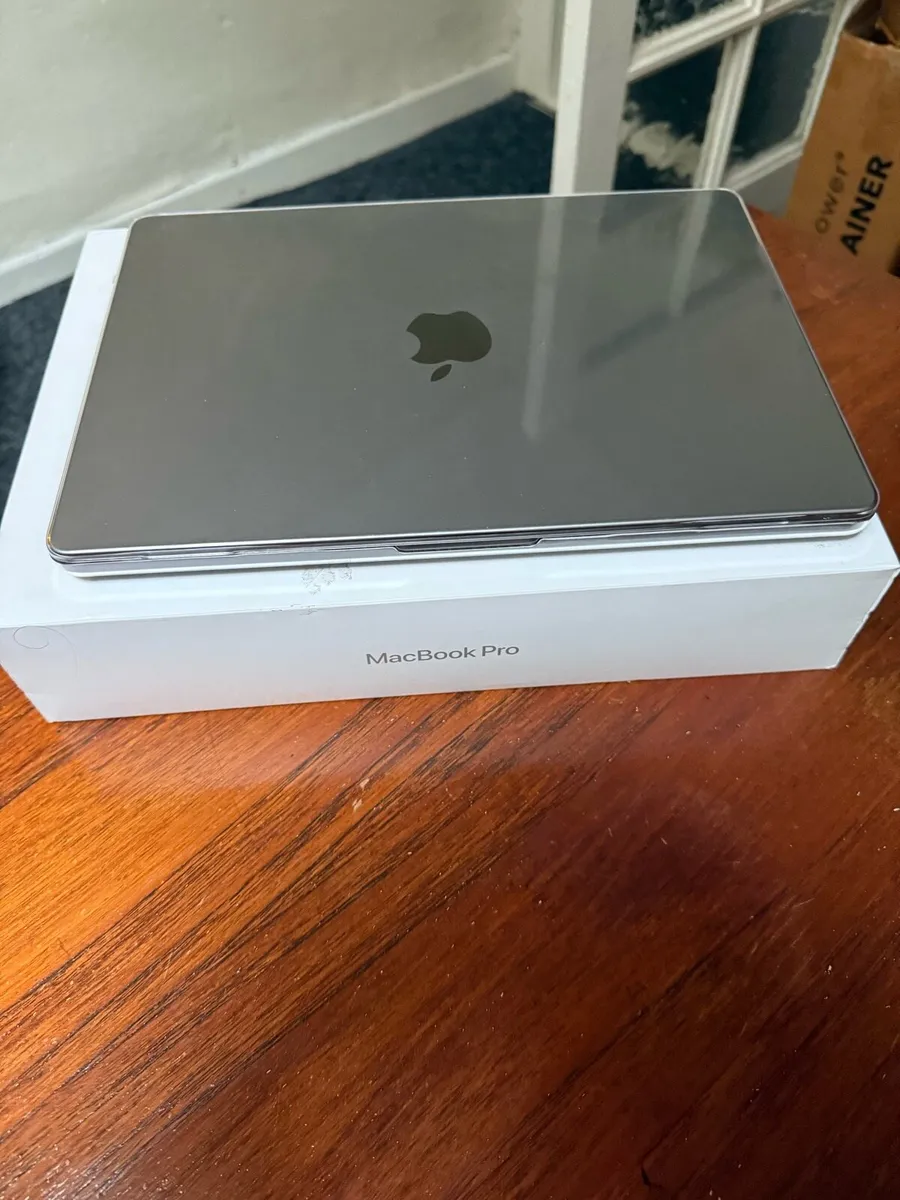 MacBook Pro m3 - Image 1
