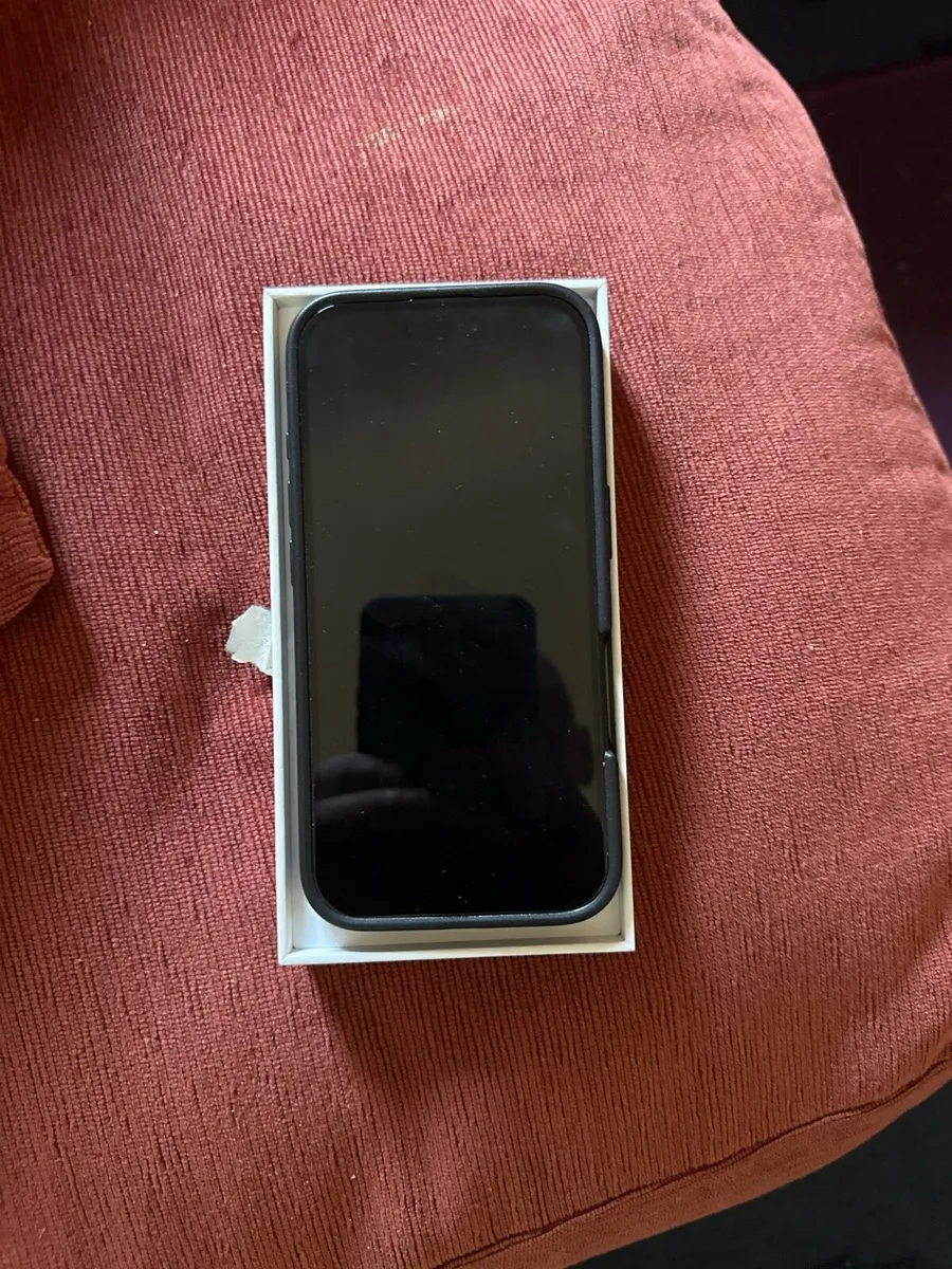 I phone 16 125g - Image 1