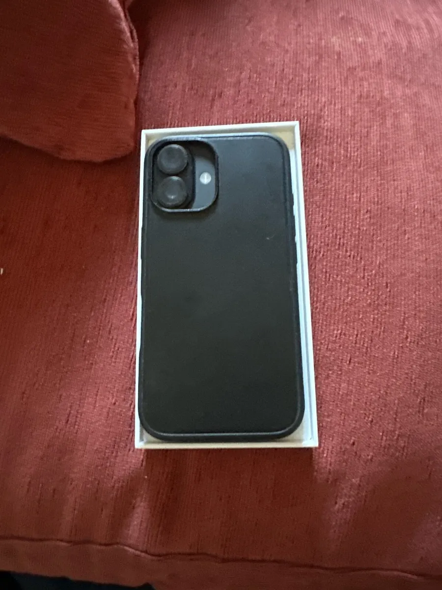 I phone 16 125g - Image 2