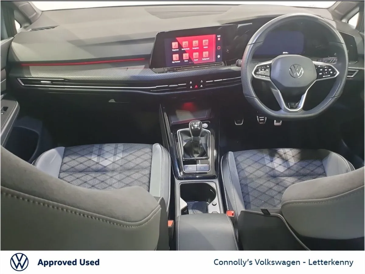 Volkswagen Golf 2.0 TDI 150HP R-line - Image 4