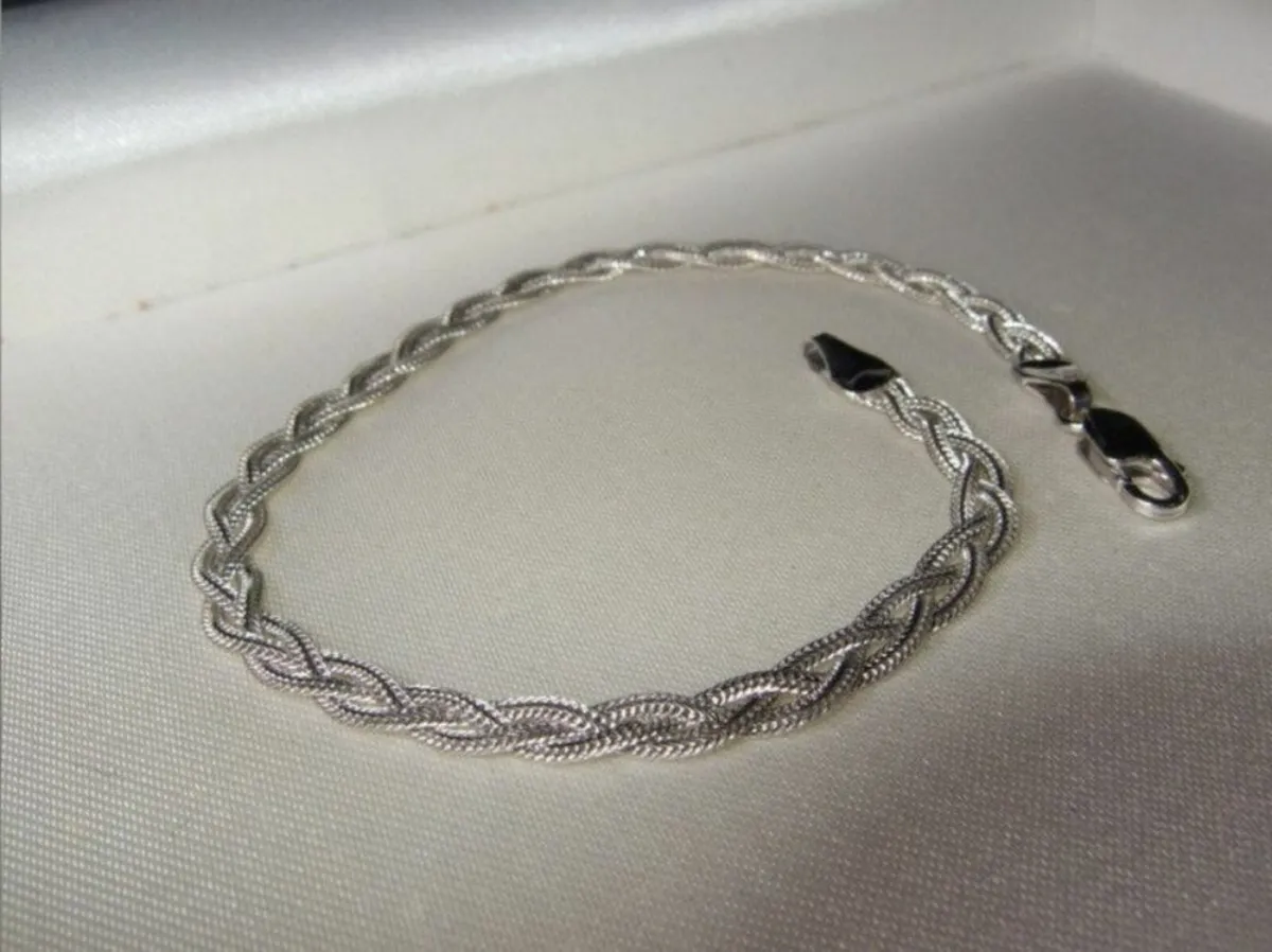 Vintage  Hallmarked 9ct White Gold Unisex Bracelet - Image 2