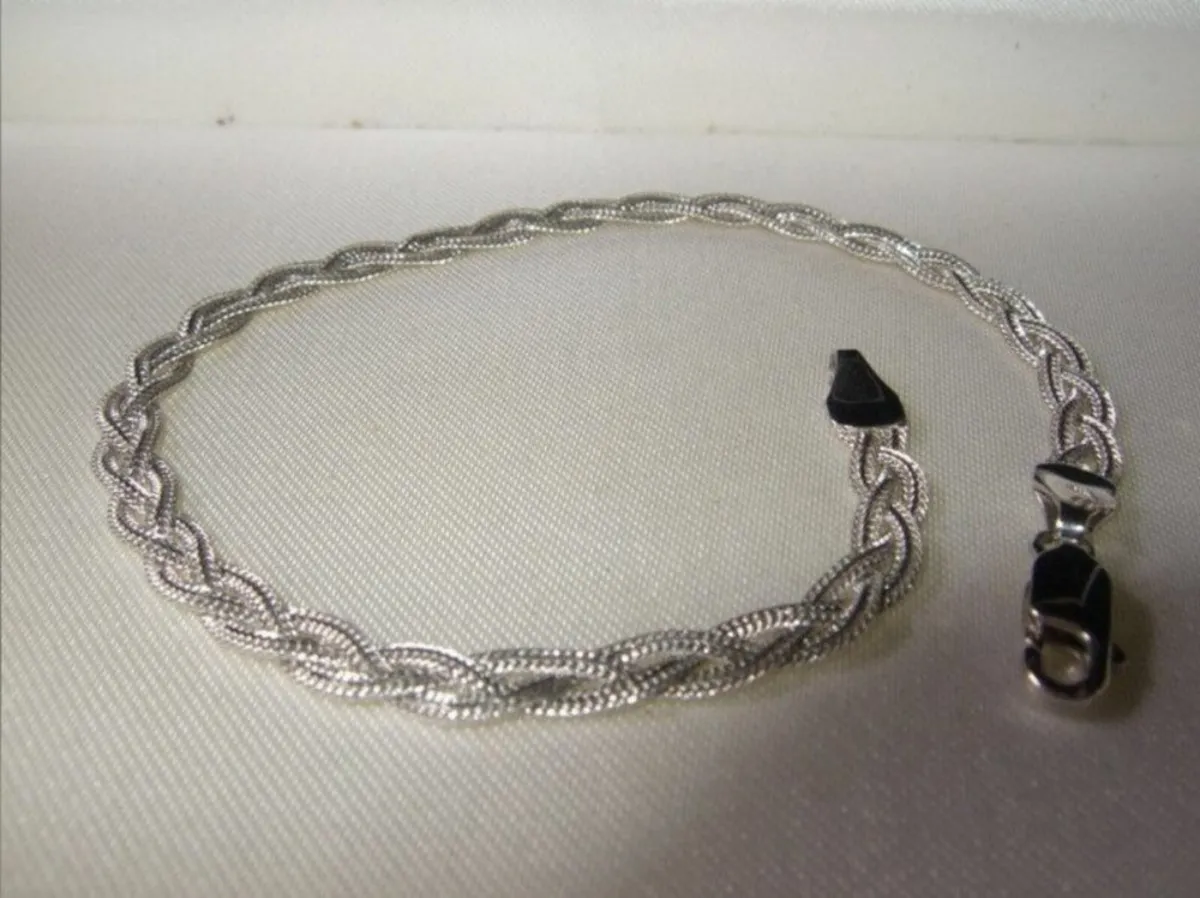 Vintage  Hallmarked 9ct White Gold Unisex Bracelet - Image 4