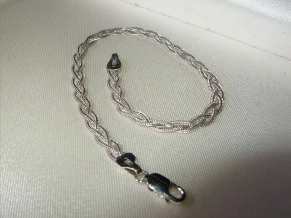 Vintage  Hallmarked 9ct White Gold Unisex Bracelet - Image 1
