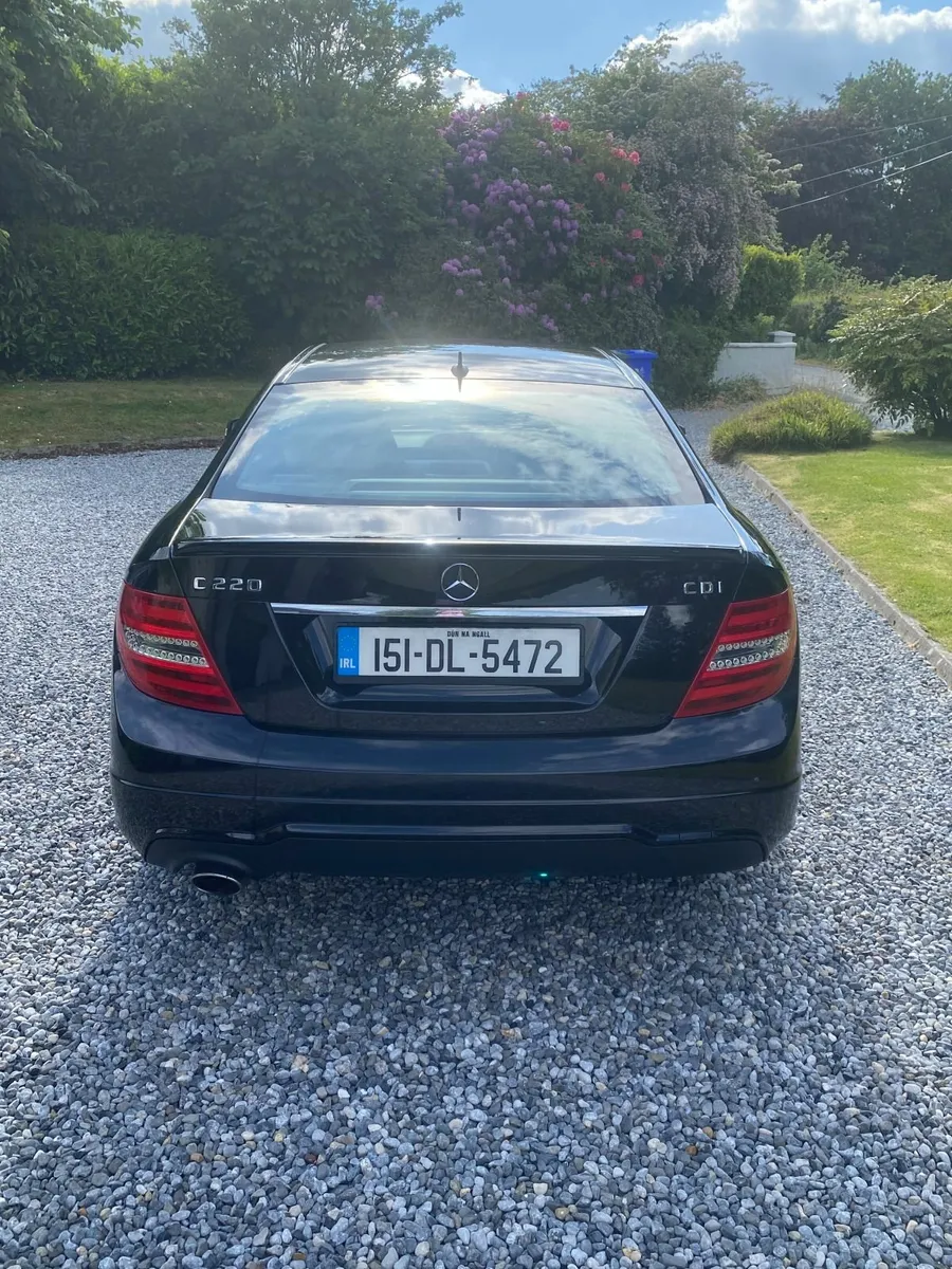 Mercedes-Benz C-Class 2015 - Image 2