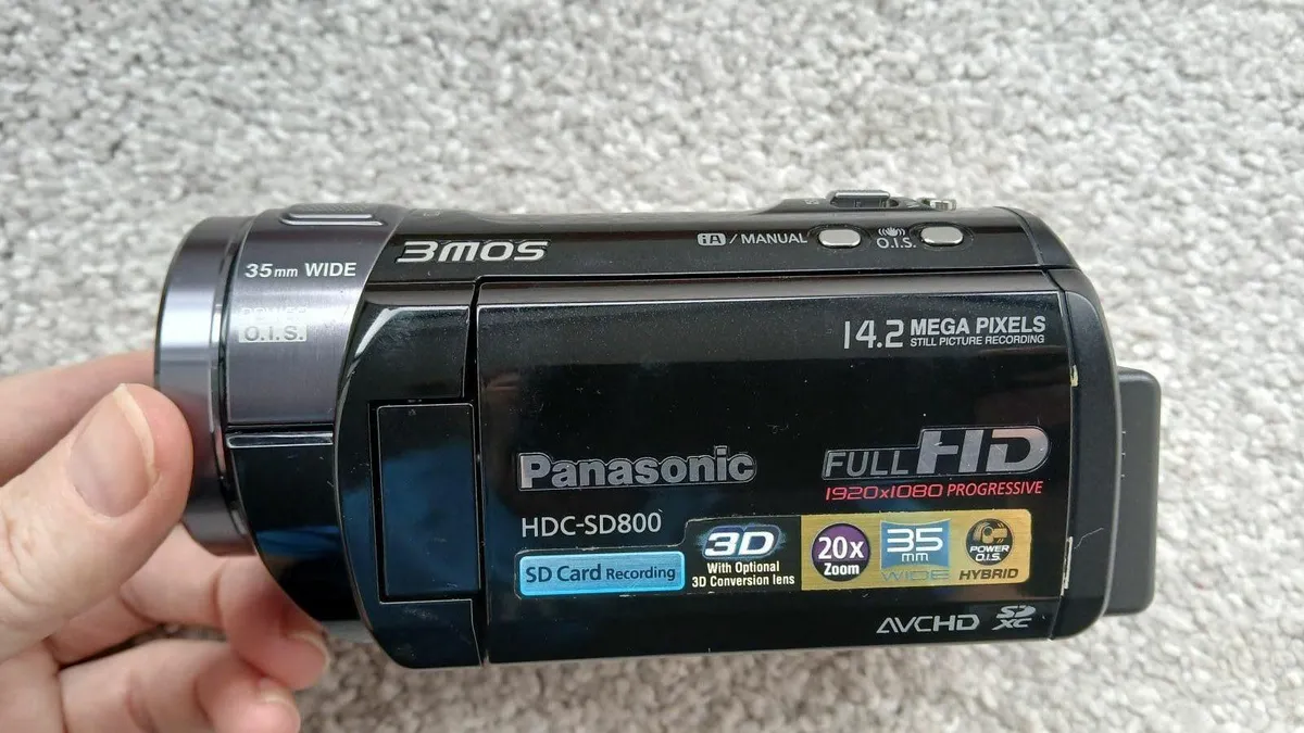 Panasonic HDC-SD800 video Camera - Image 1