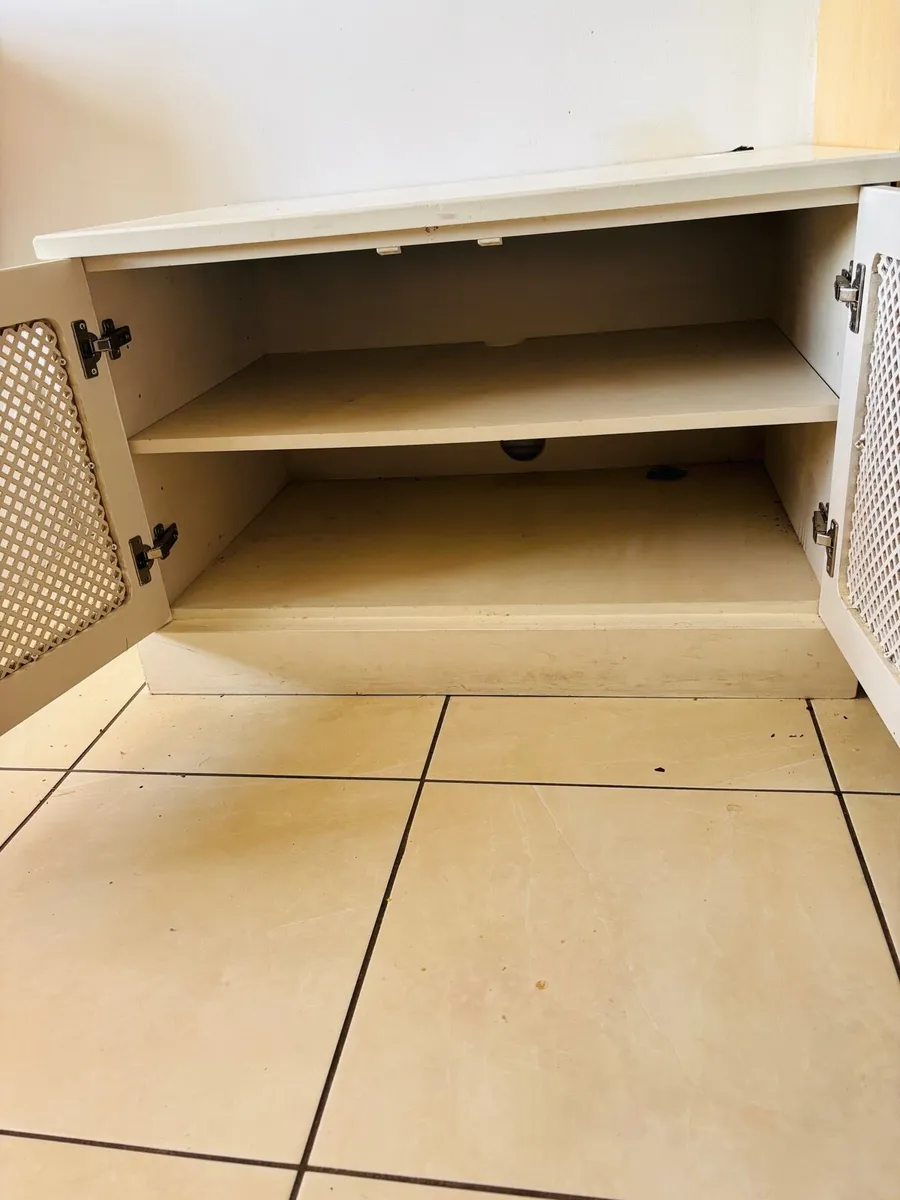 Storage cabinet - Image 2