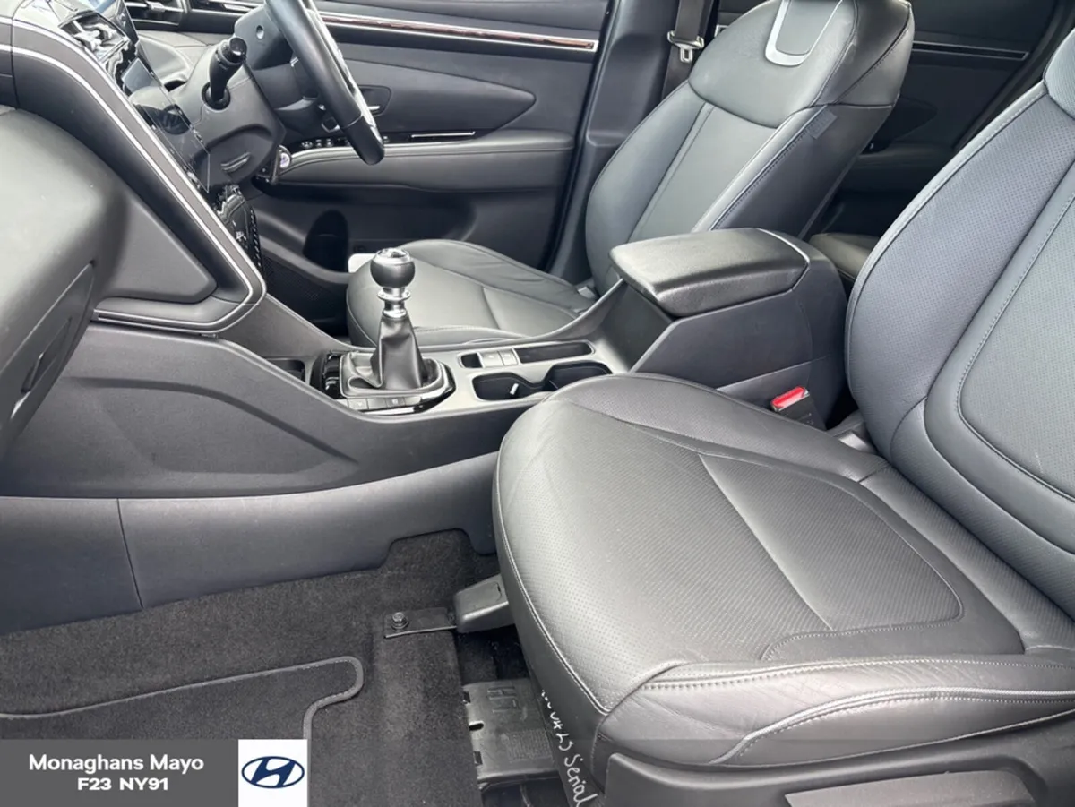 Hyundai Tucson EXECUTIVE 1.6 DIESEL 5DR - Image 4